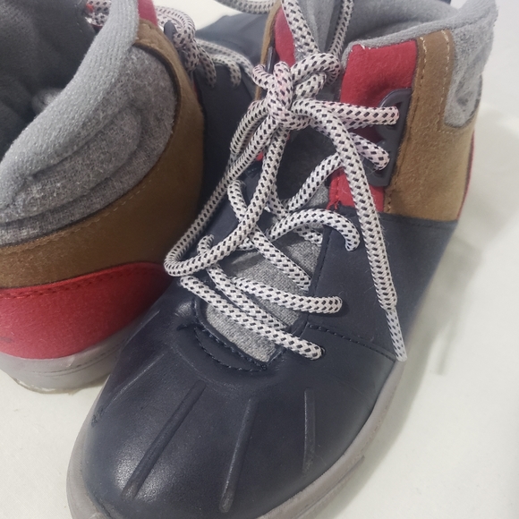 Carter's sneakers - Picture 2 of 5